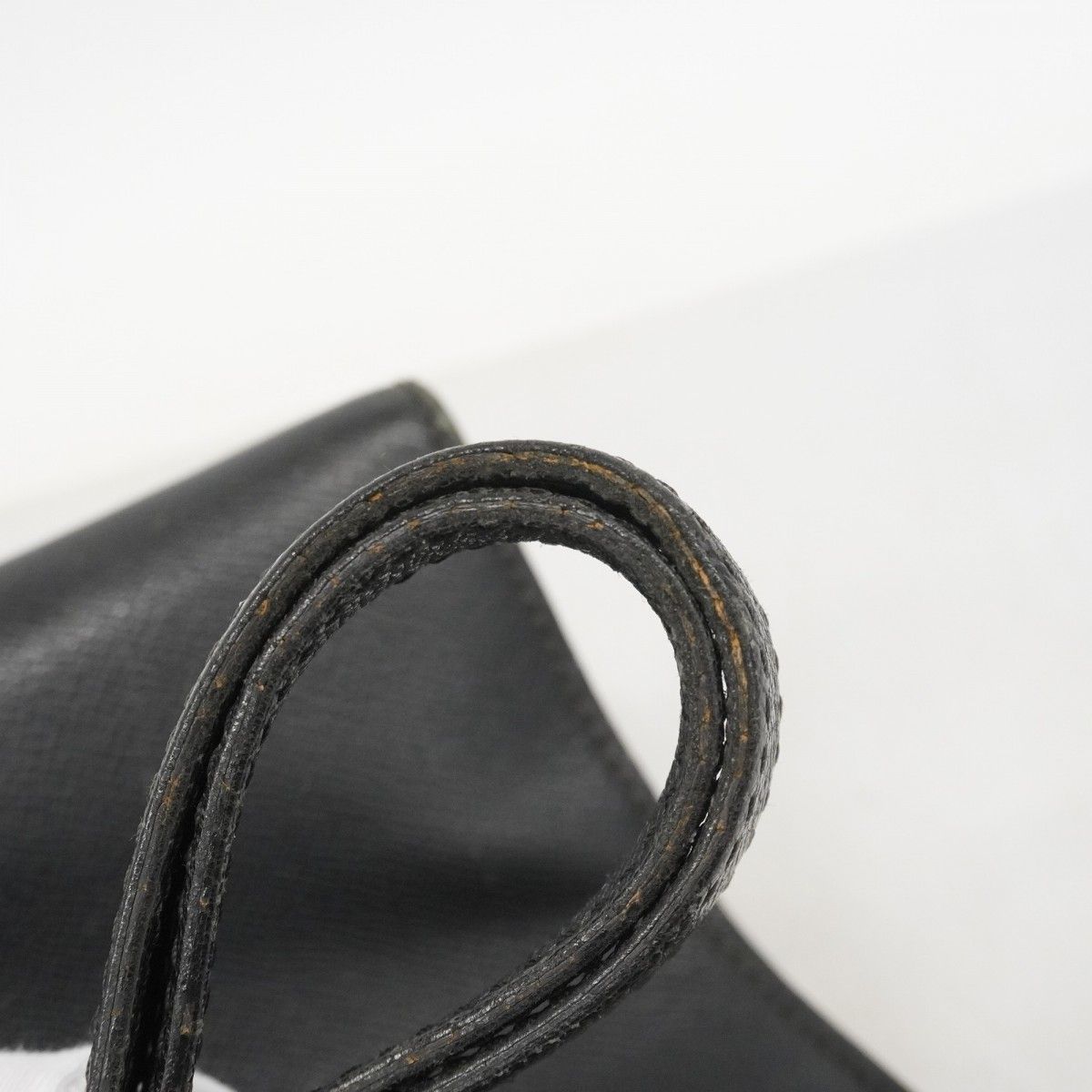 Chanel Shoulder Bag Caviar Leather Black Gold — view 9