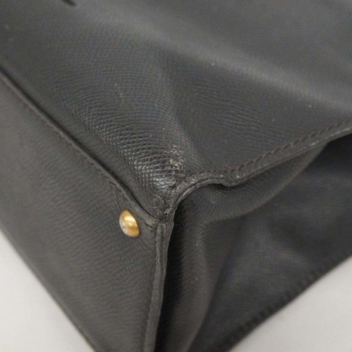 Chanel Shoulder Bag Caviar Leather Black Gold — view 6