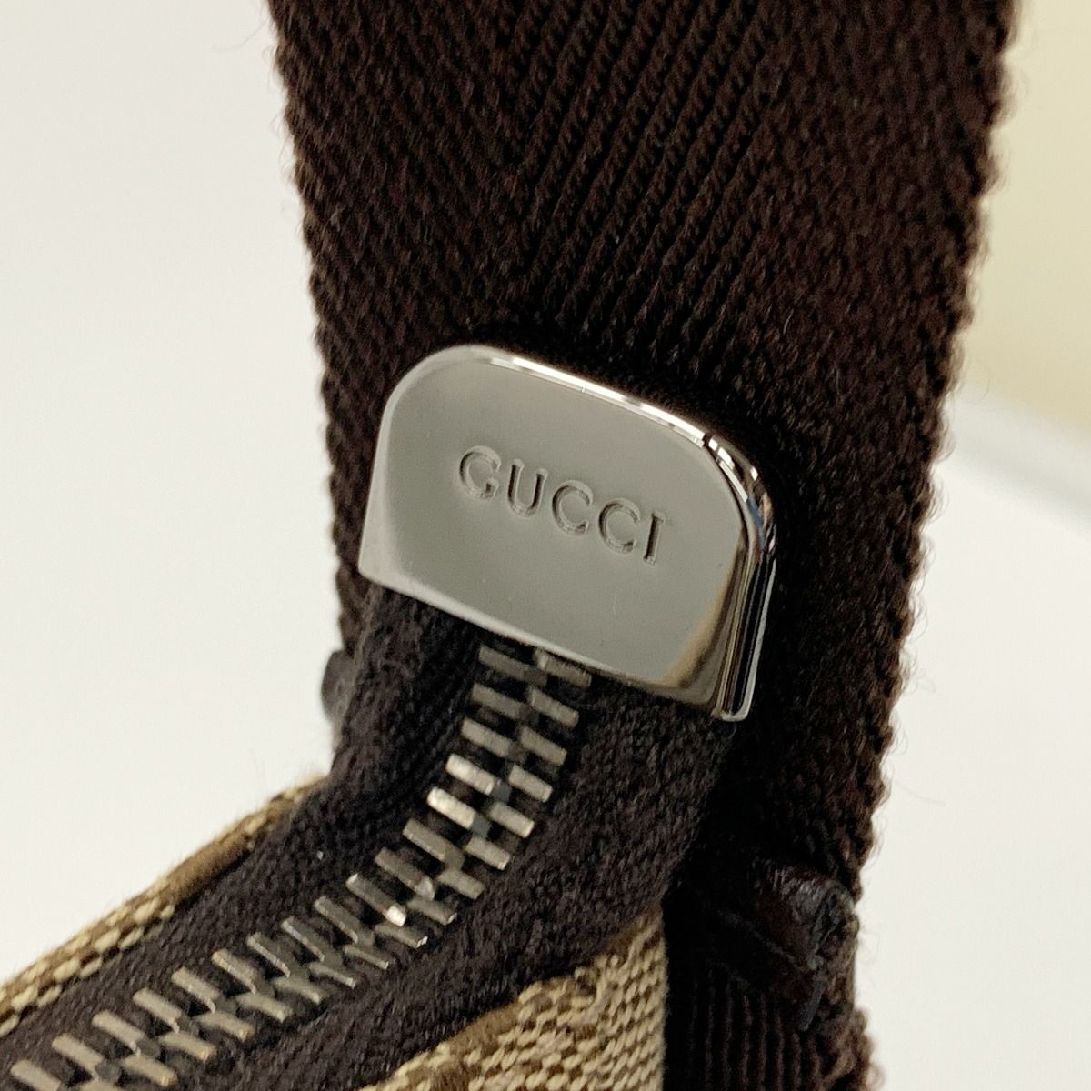 Gucci GG Canvas Shoulder Bag Beige Brown — view 4