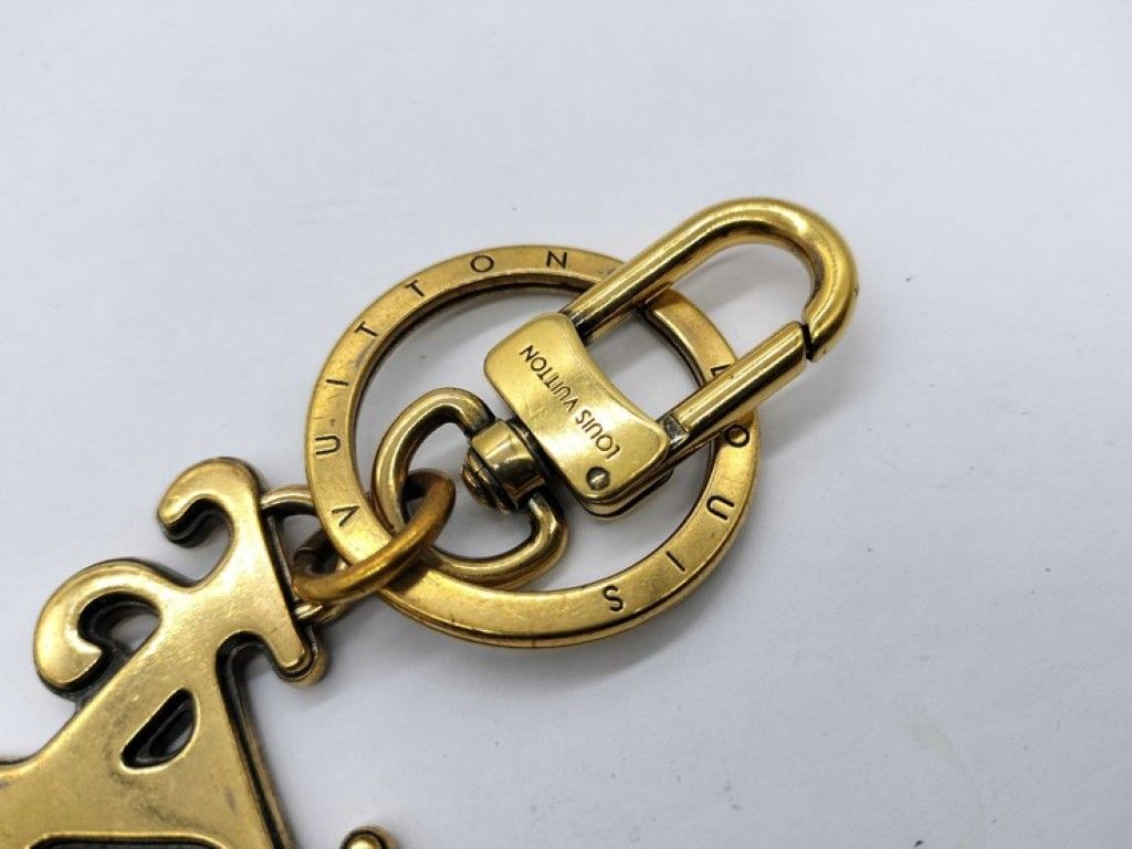 Louis Vuitton Key Holder Porte Cles Square LV Gold Metal Bag Charm Logo — view 3