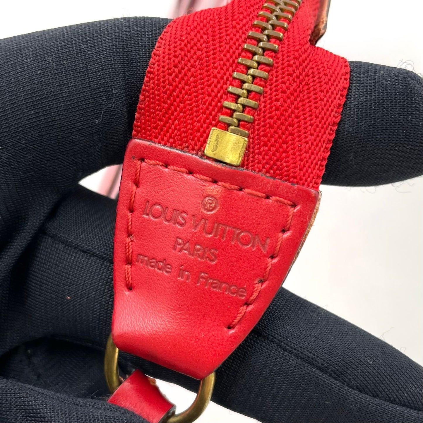 Louis Vuitton Pochette Accessoire Epi Castilian Red Leather Handbag Gold — view 4