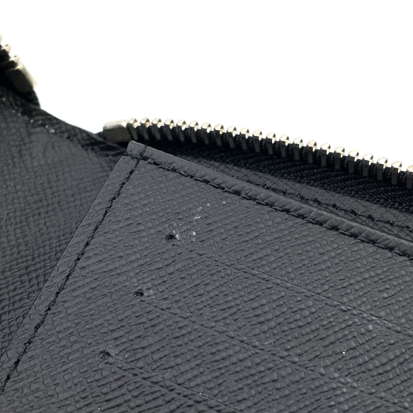 Louis Vuitton Zippy Wallet Vertical Taiga Initial Leather Black Zip Around — view 8