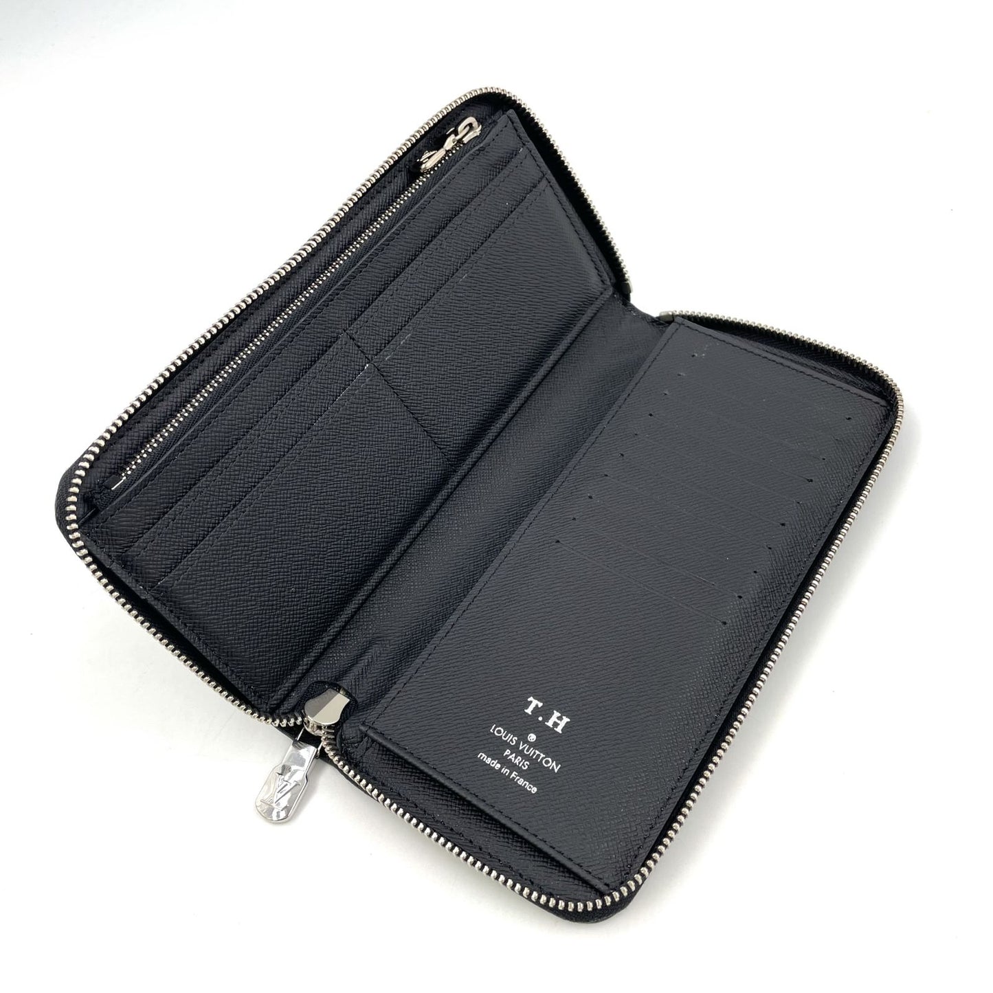 Louis Vuitton Zippy Wallet Vertical Taiga Initial Leather Black Zip Around — view 3