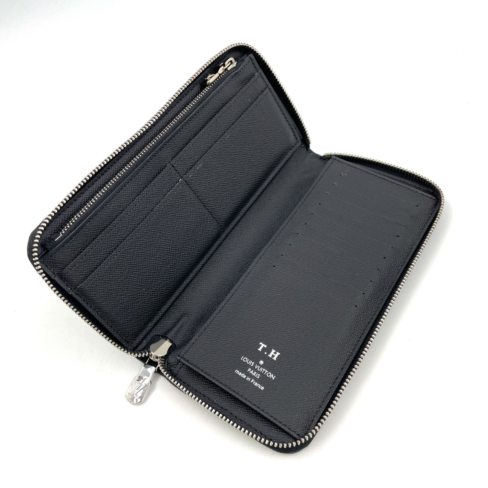 Louis Vuitton Zippy Wallet Vertical Taiga Initial Leather Black Zip Around — view 3