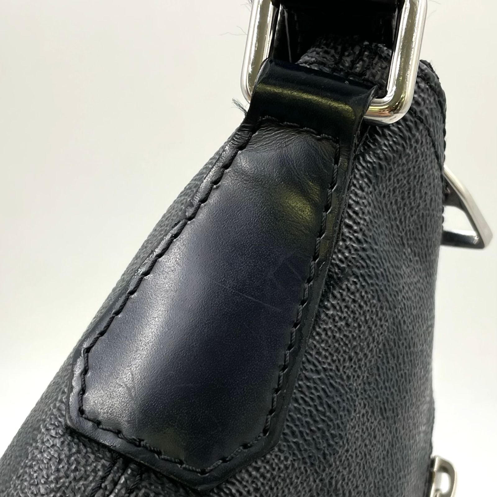 Louis Vuitton Mick PM Damier Graphite Leather Black Shoulder Bag Silver — view 7