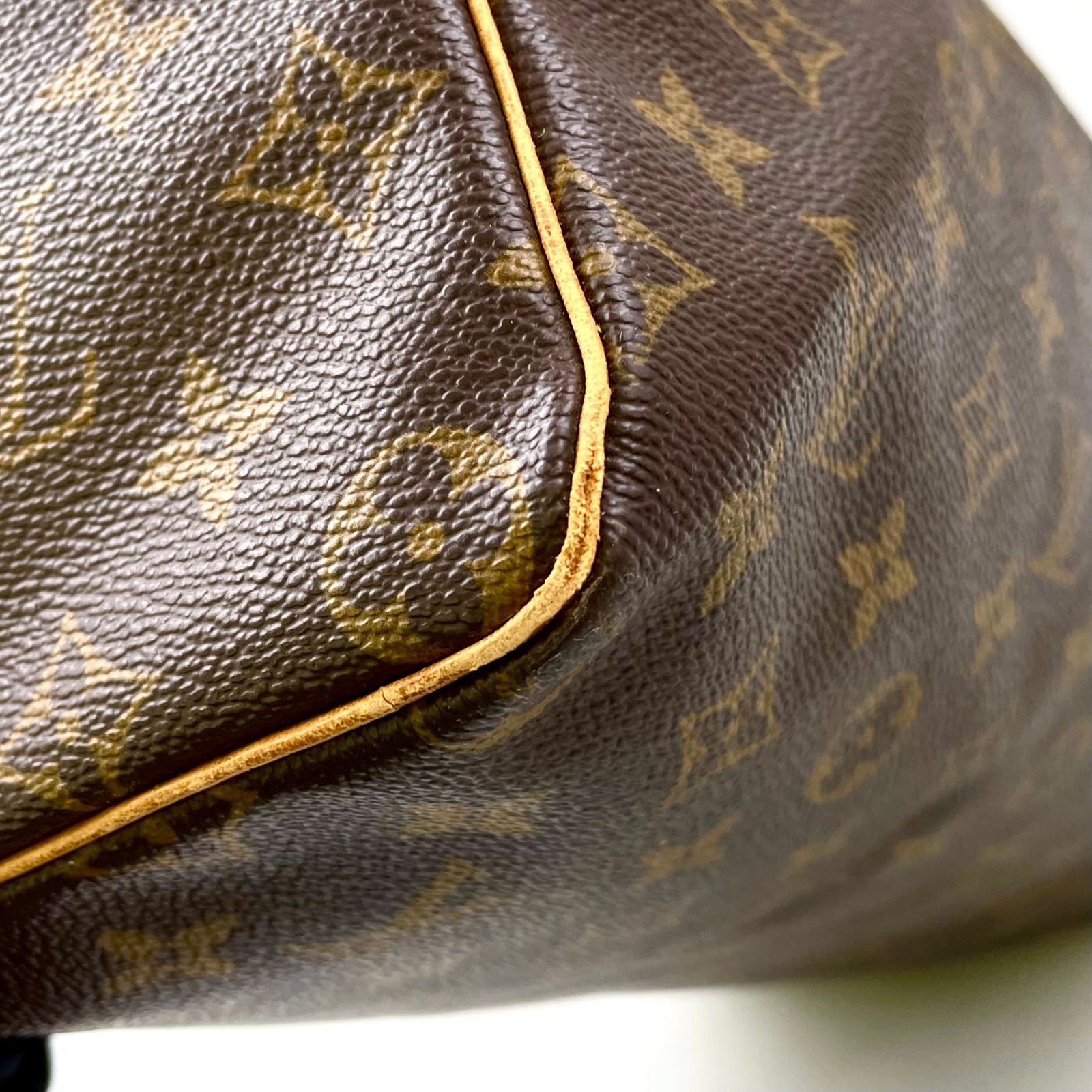 Louis Vuitton Speedy 40 Monogram Leather Brown Handbag Gold — view 9