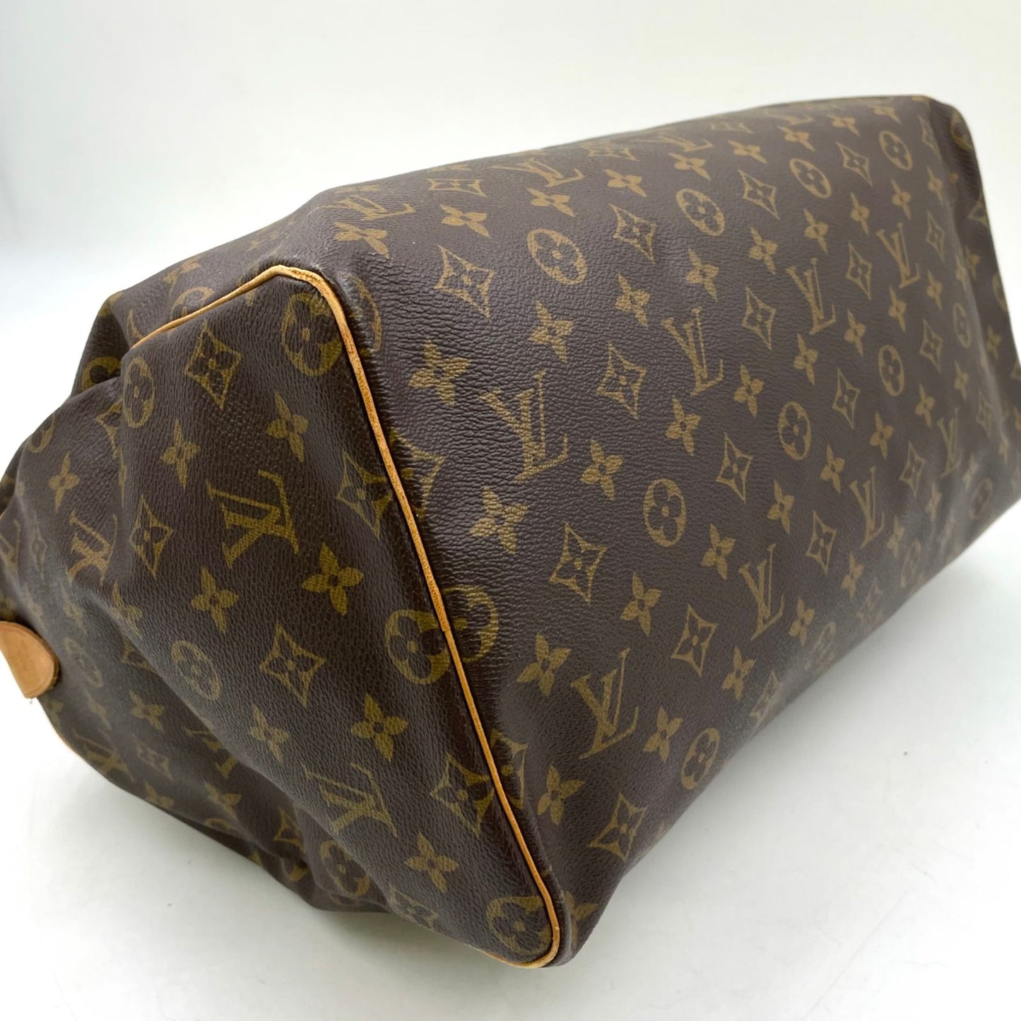 Louis Vuitton Speedy 40 Monogram Leather Brown Handbag Gold — view 8