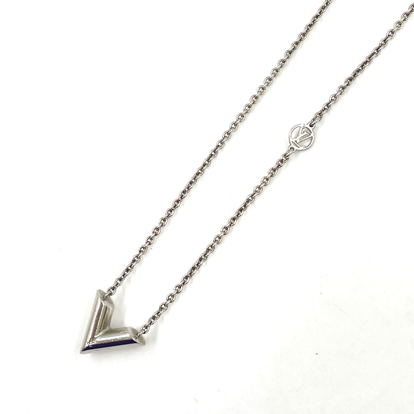Louis Vuitton Essential Metal Silver Necklace — view 5