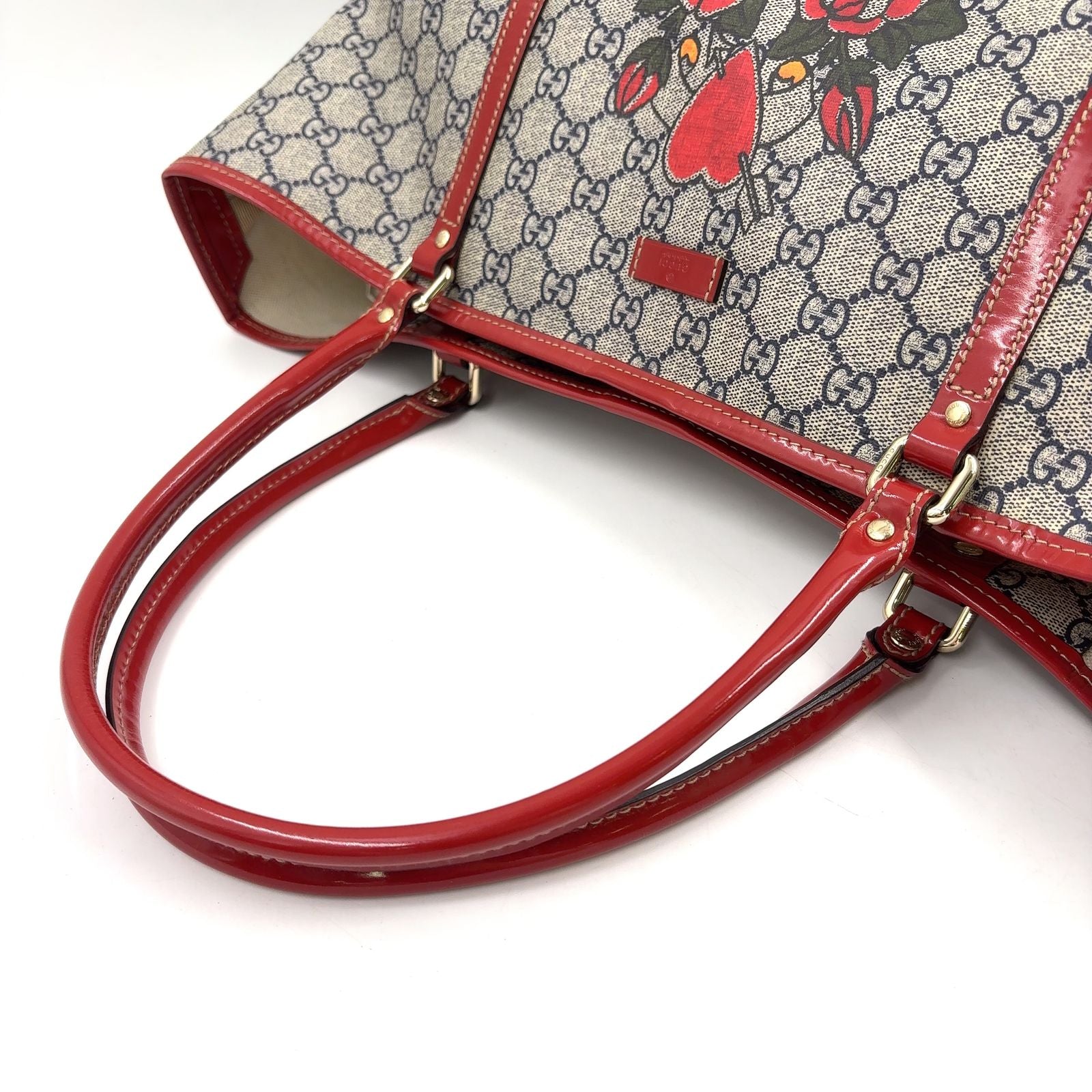 Gucci GG Supreme Enamel Leather Beige Red Tote Gold — view 5