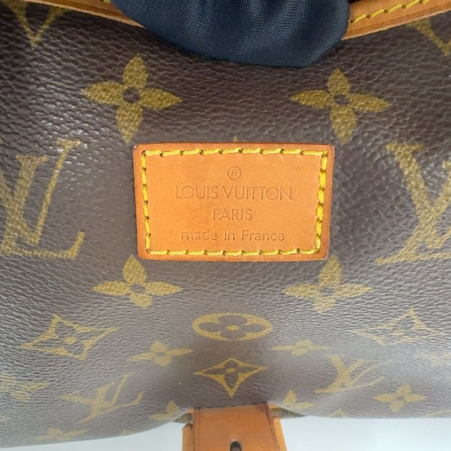 Louis Vuitton Saumur 35 Monogram Leather Brown Shoulder Bag Gold — view 5