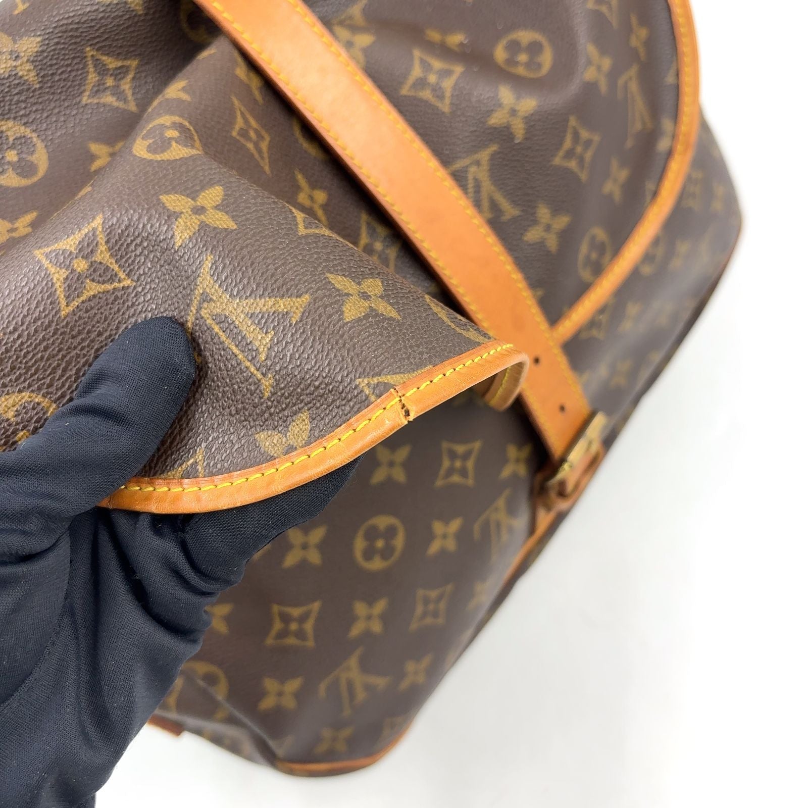 Louis Vuitton Saumur 35 Monogram Leather Brown Shoulder Bag Gold — view 7