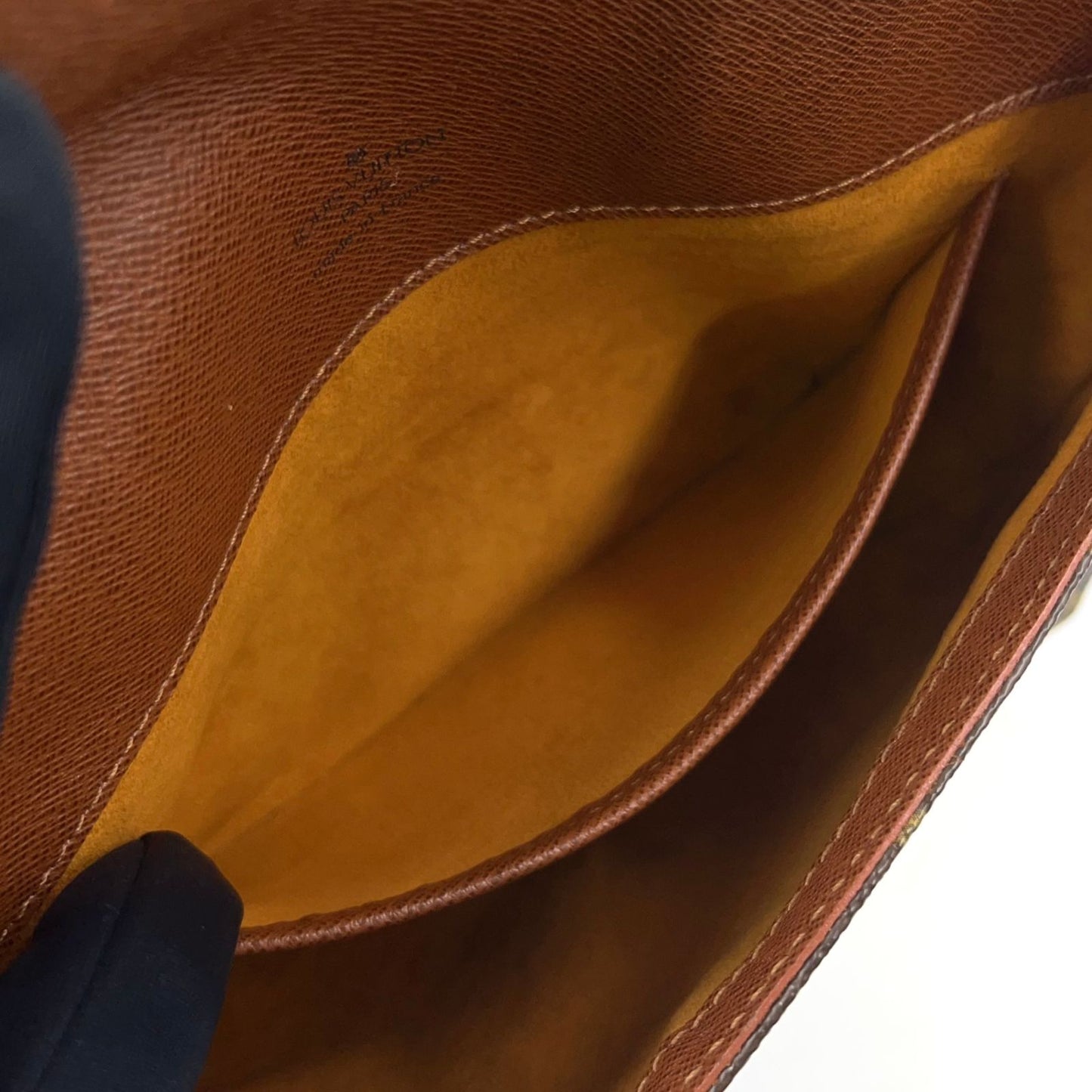 Louis Vuitton Musette Tango Short Strap Monogram Leather Brown Shoulder Bag Gold — view 4