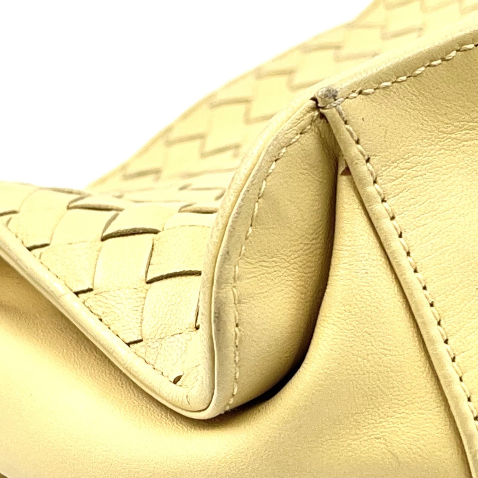 Bottega Veneta Intrecciato Leather Yellow Handbag Gold — view 6