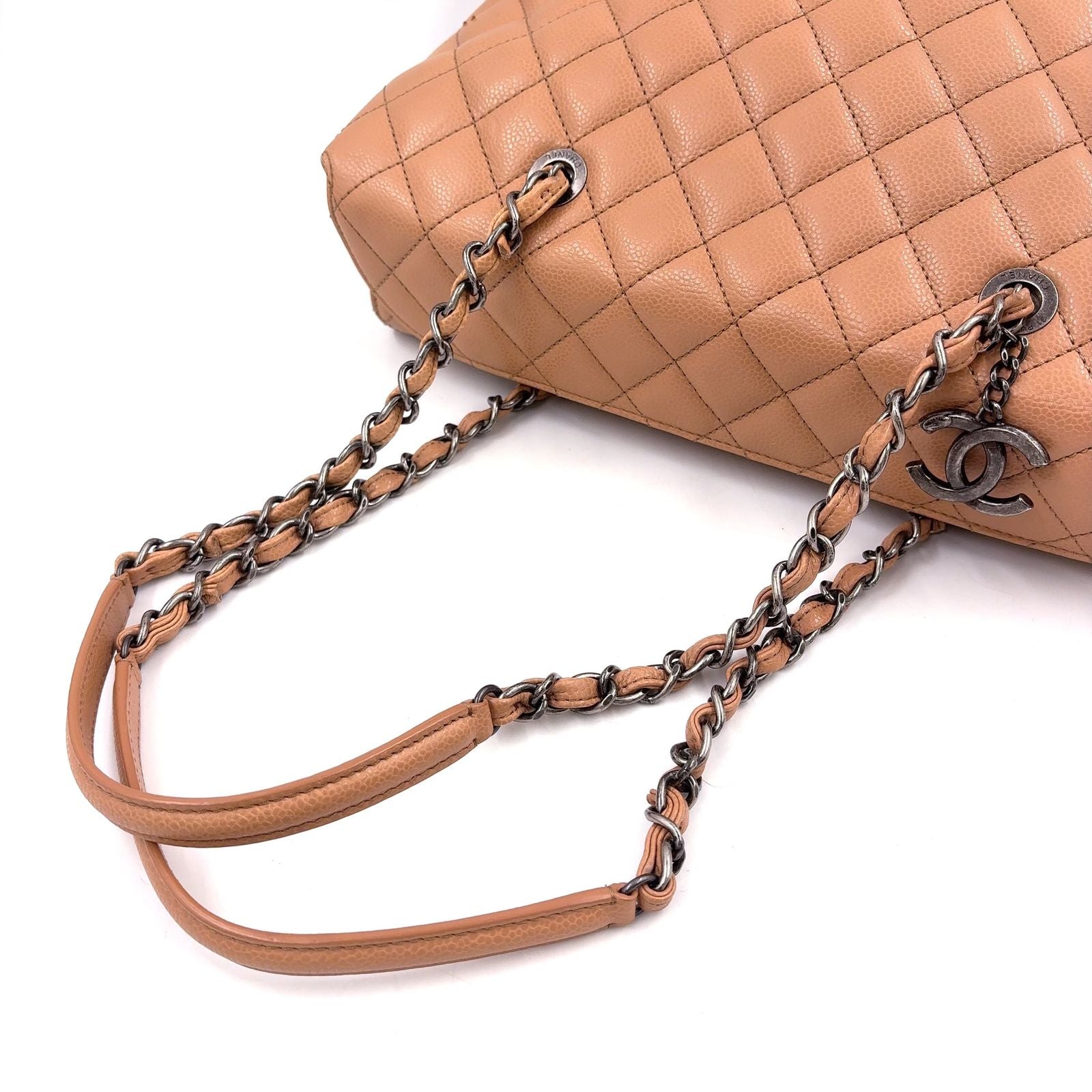 Chanel Quilted Logo Charm Caviar Leather Pink Chain Tote Silver — view 5