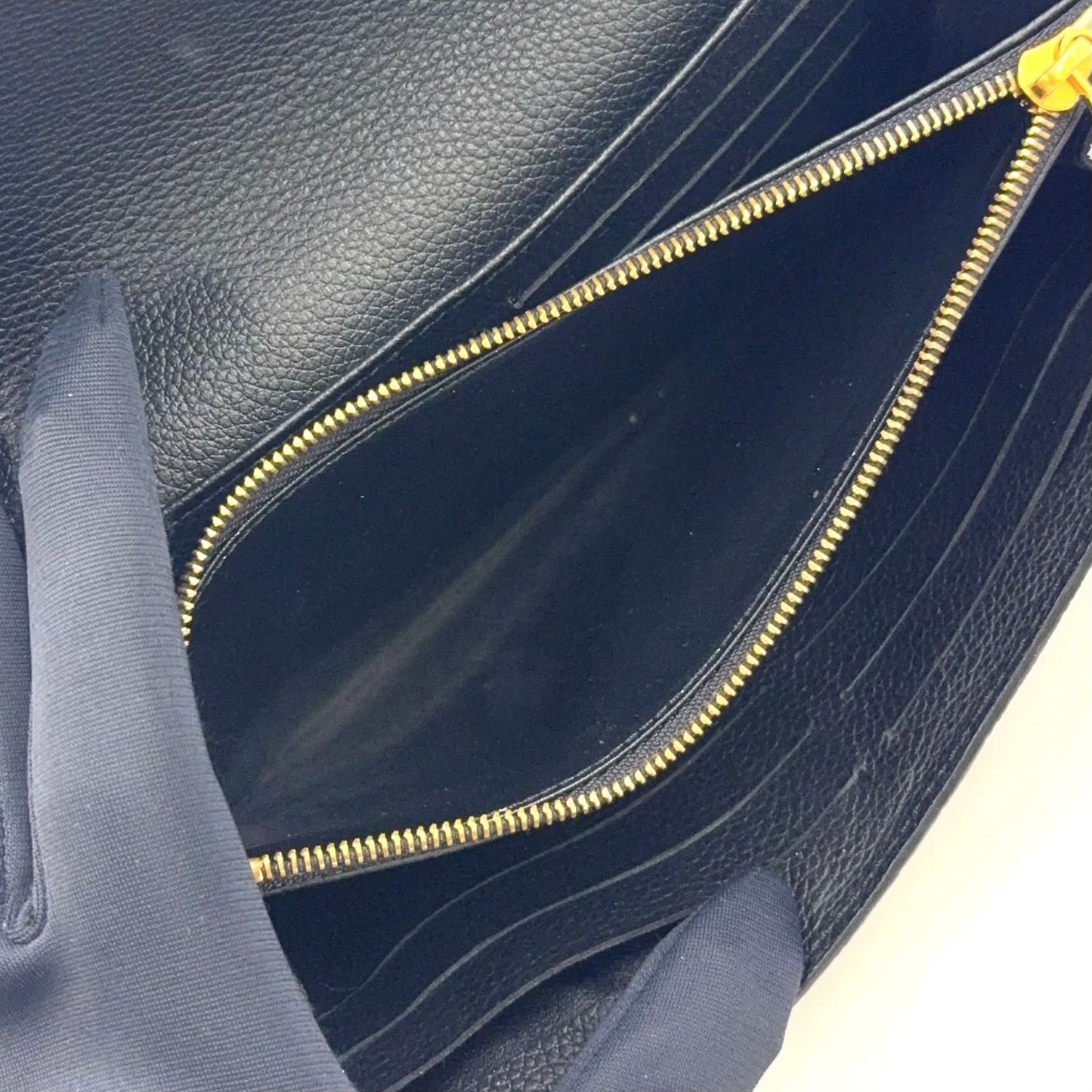 Louis Vuitton Portefeuille Sarah Monogram Empreinte Noir Leather Black Bifold — view 4