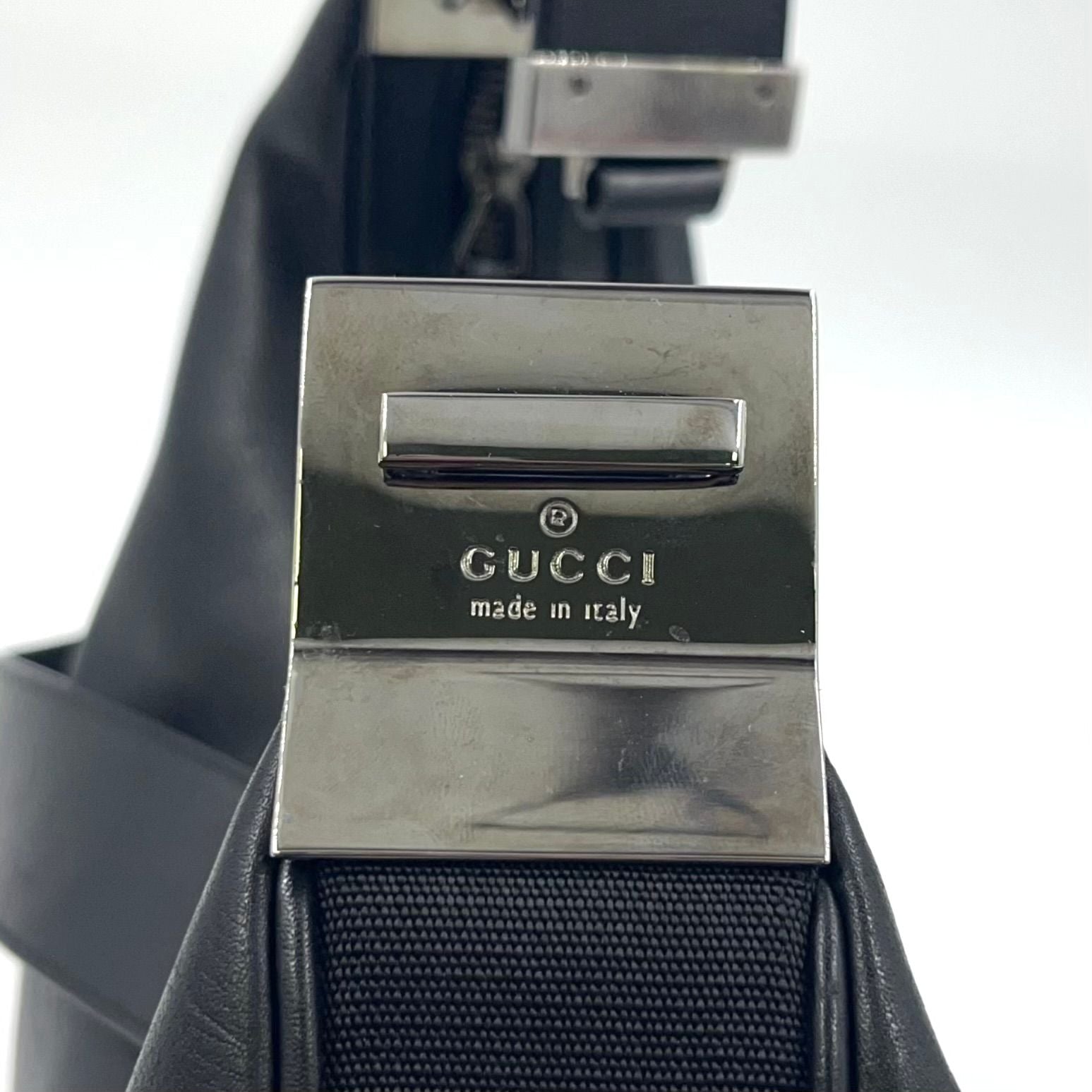 Gucci Logo Silver Leather Black Shoulder Bag — view 9