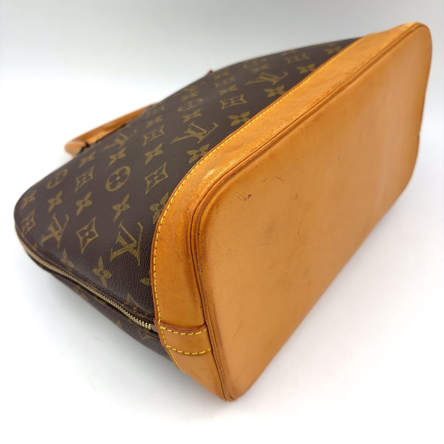 Louis Vuitton Alma PM Monogram Leather Brown Light Handbag Gold — view 8