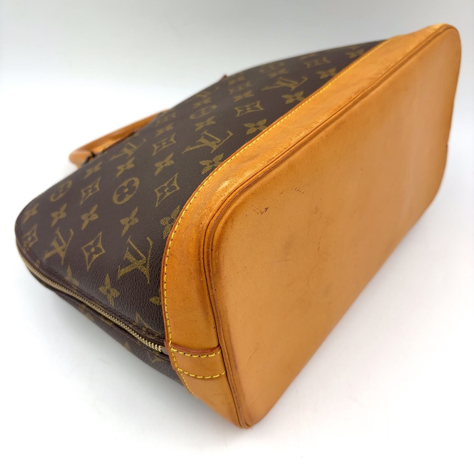 Louis Vuitton Alma PM Monogram Leather Brown Light Handbag Gold — view 8