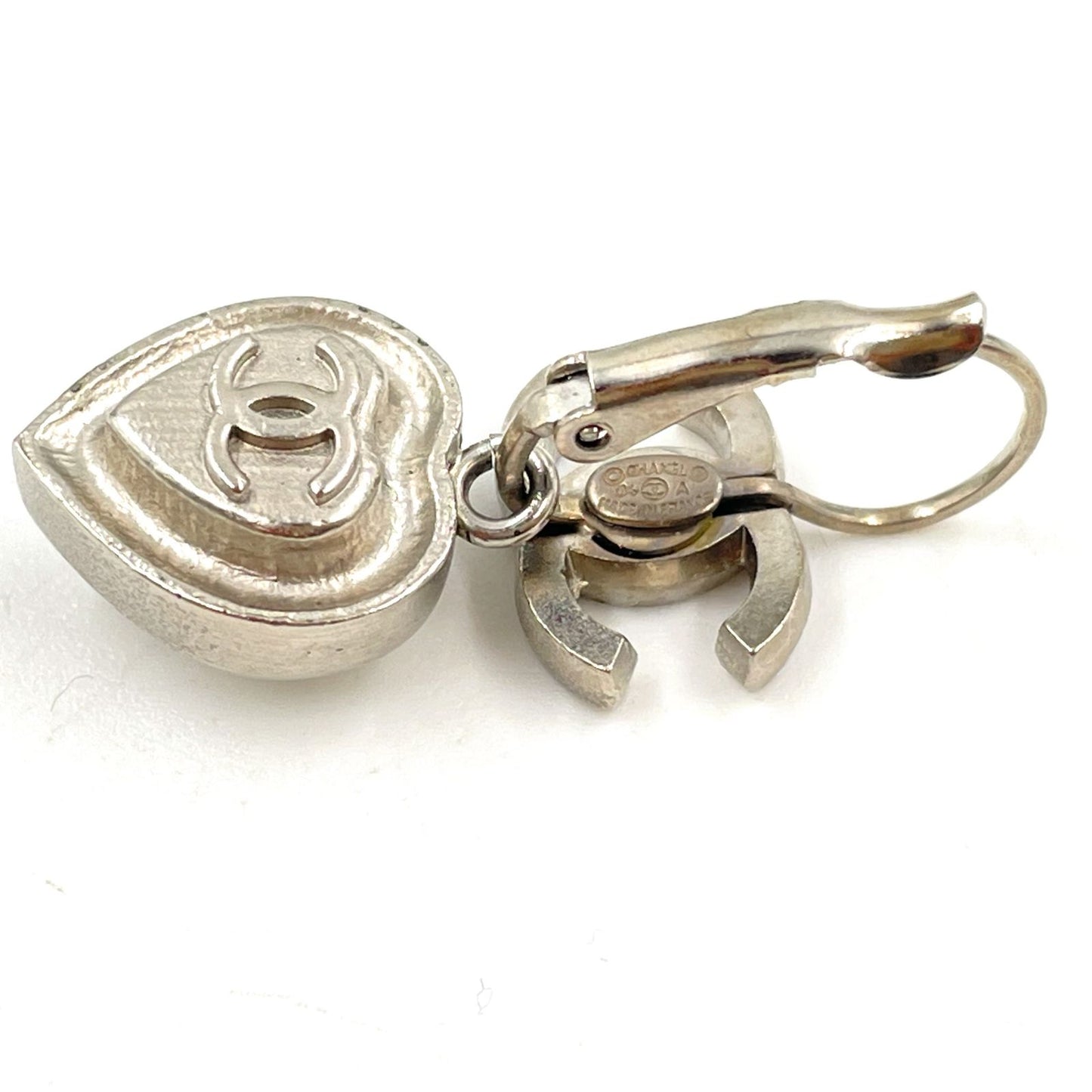 Chanel CC Logo Heart Metal Line Stone Silver Earrings — view 4
