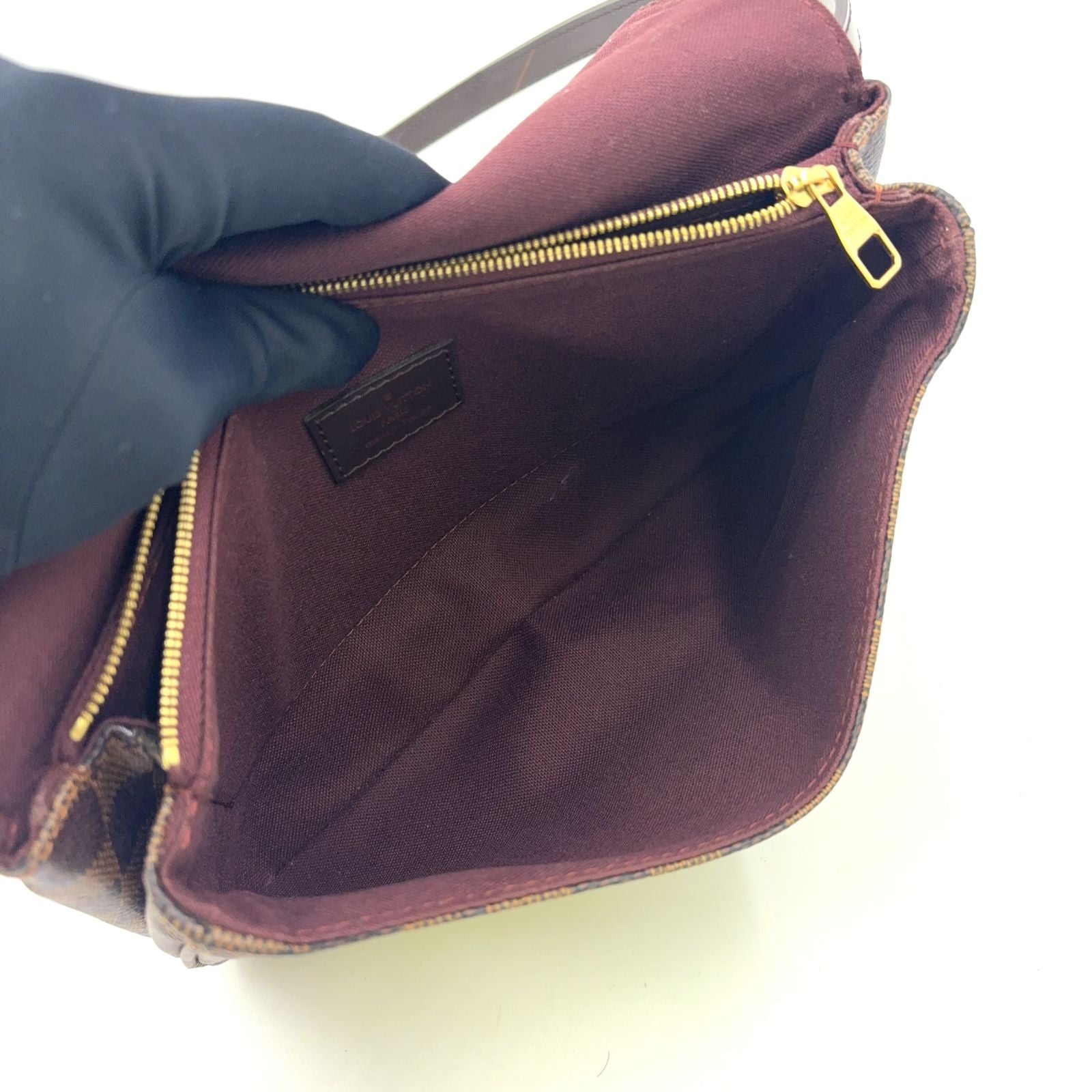 Louis Vuitton Hoxton PM Damier Ebene Leather Brown Shoulder Bag Gold — view 3