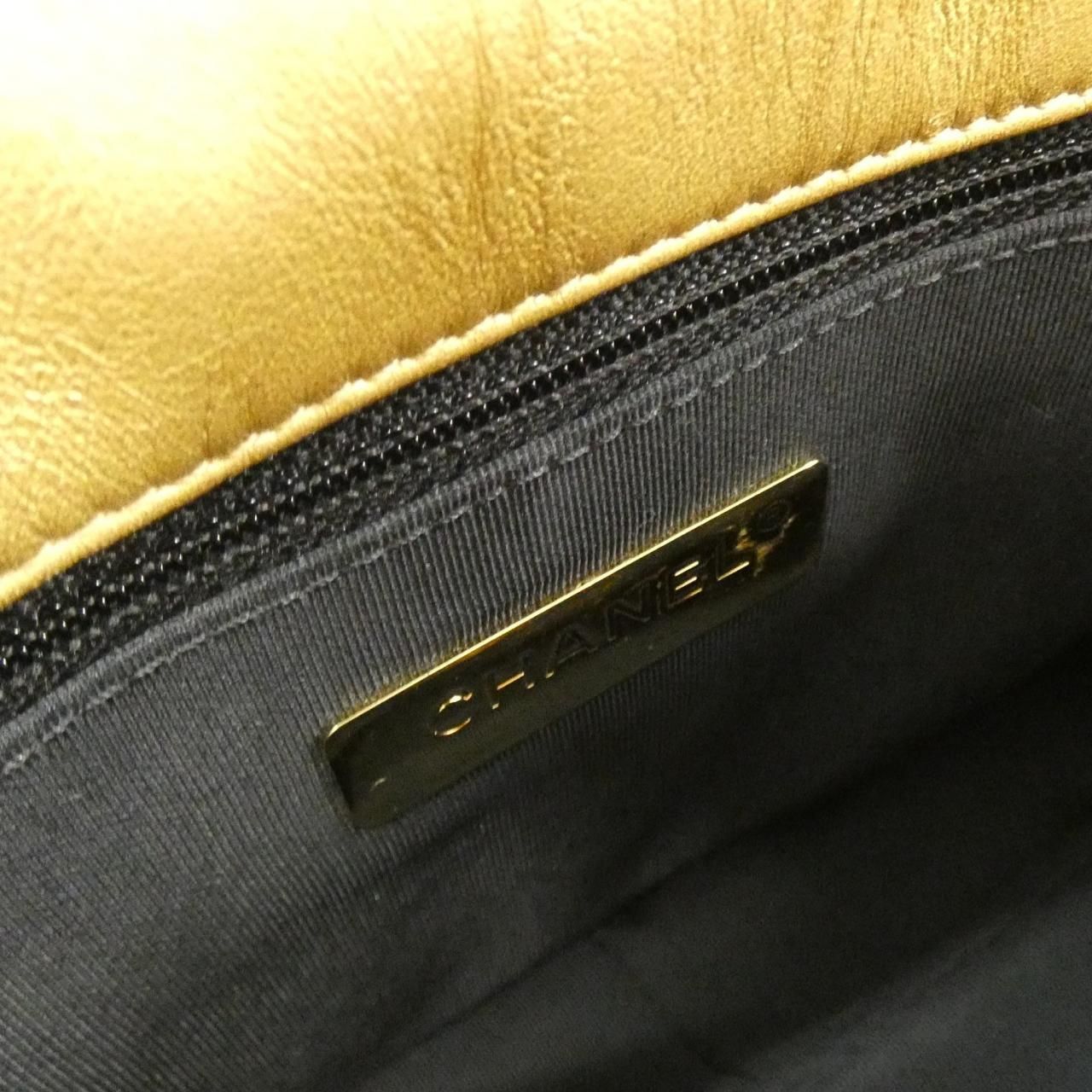 Chanel 19 Line Shoulder Bag — view 8
