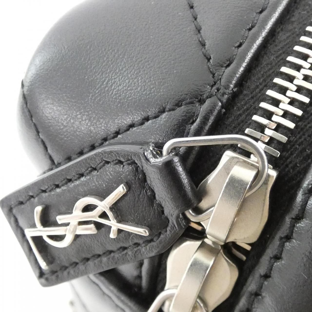 Saint Laurent Lou Shoulder Bag — view 4