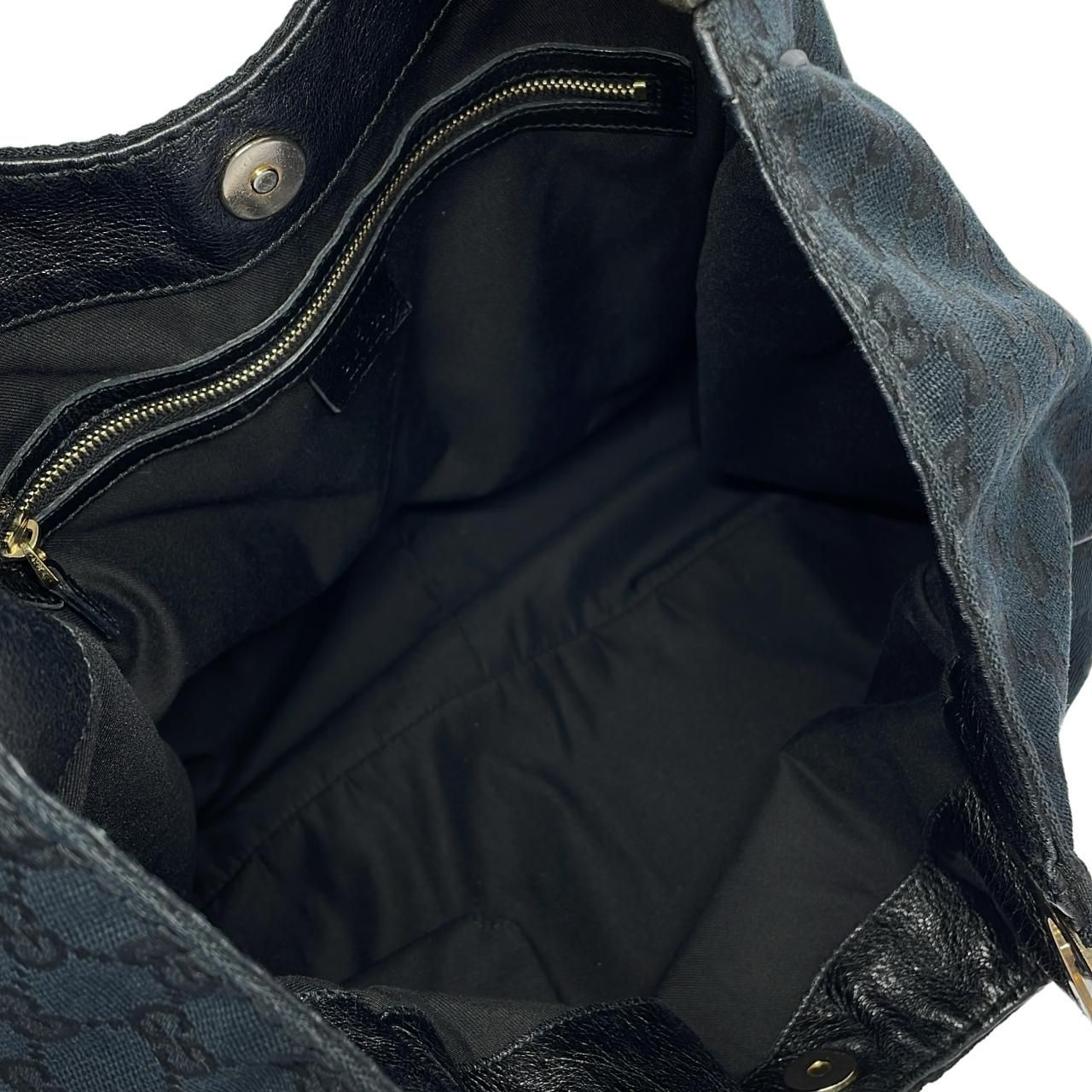 Gucci Ftaqg Shoulder Bag — view 8