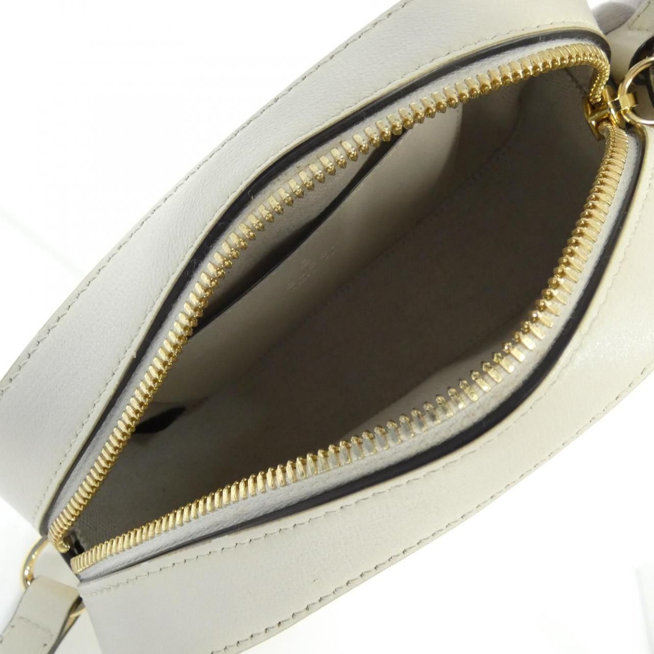 Gucci Horsebit Shoulder Bag — view 9