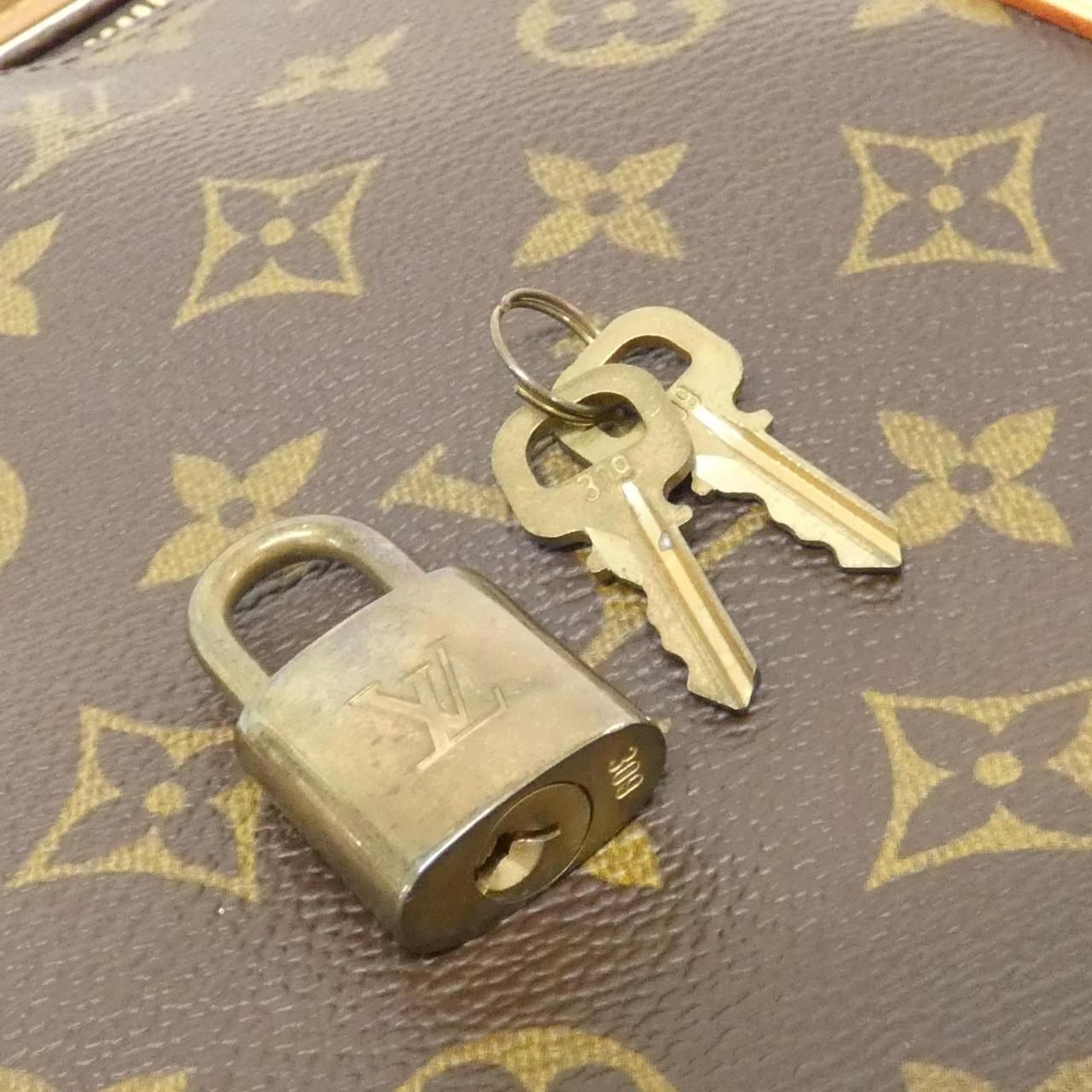 Louis Vuitton Monogram Keepall 60 cm Boston Bag — view 3