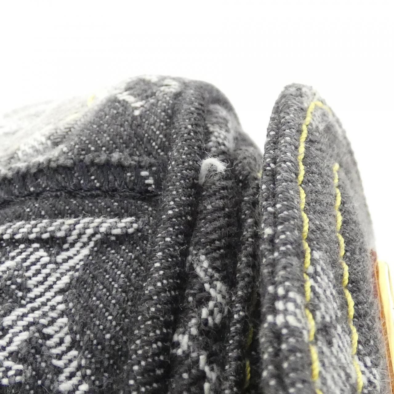 Louis Vuitton Monogram Denim Patchwork Speedy 30 cm Boston Bag — view 3