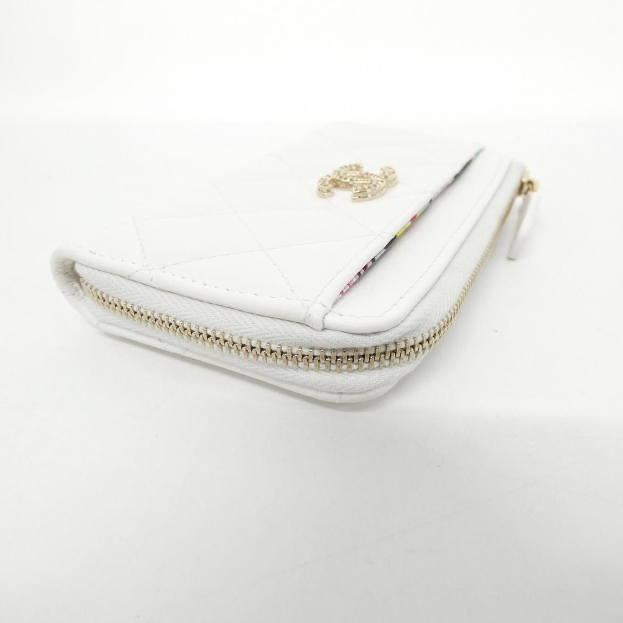 Chanel Card Case Card Holders White — view 3