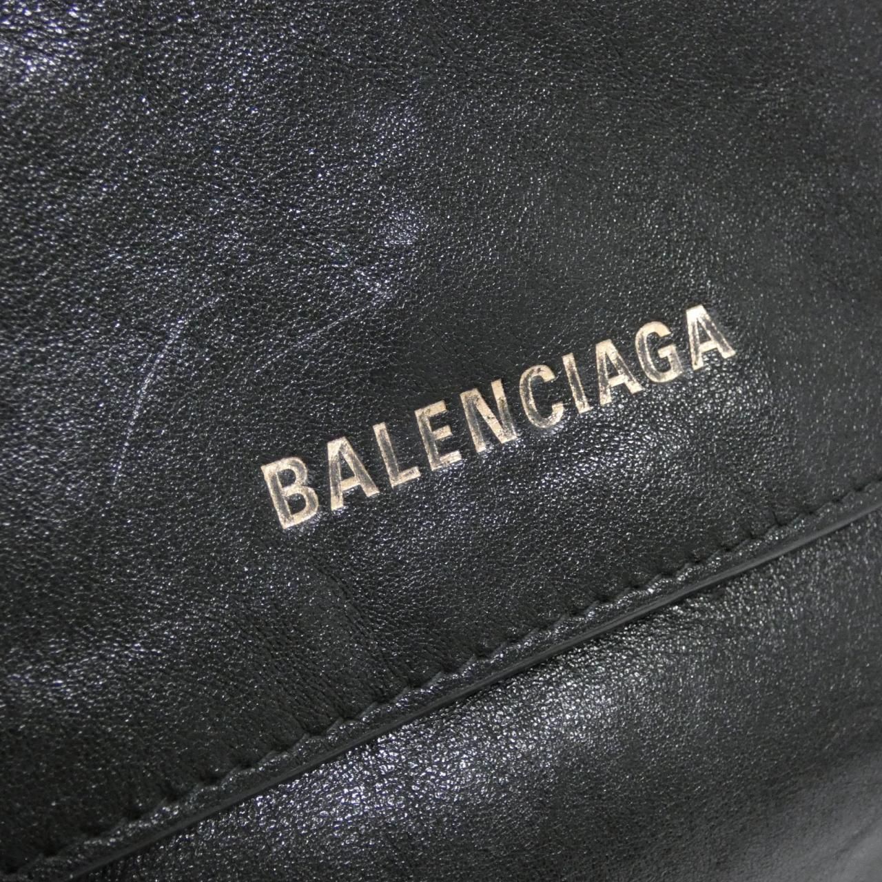 Balenciaga Grunge Shoulder Bag — view 4