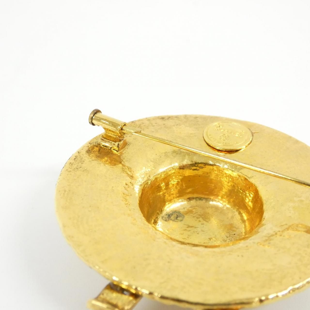Chanel Vintage Brooch Gold — view 3
