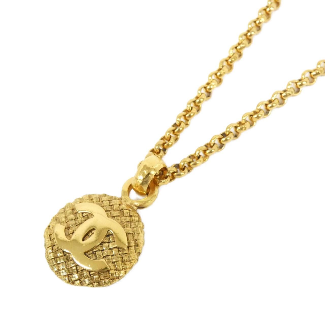Chanel Vintage Necklace Gold