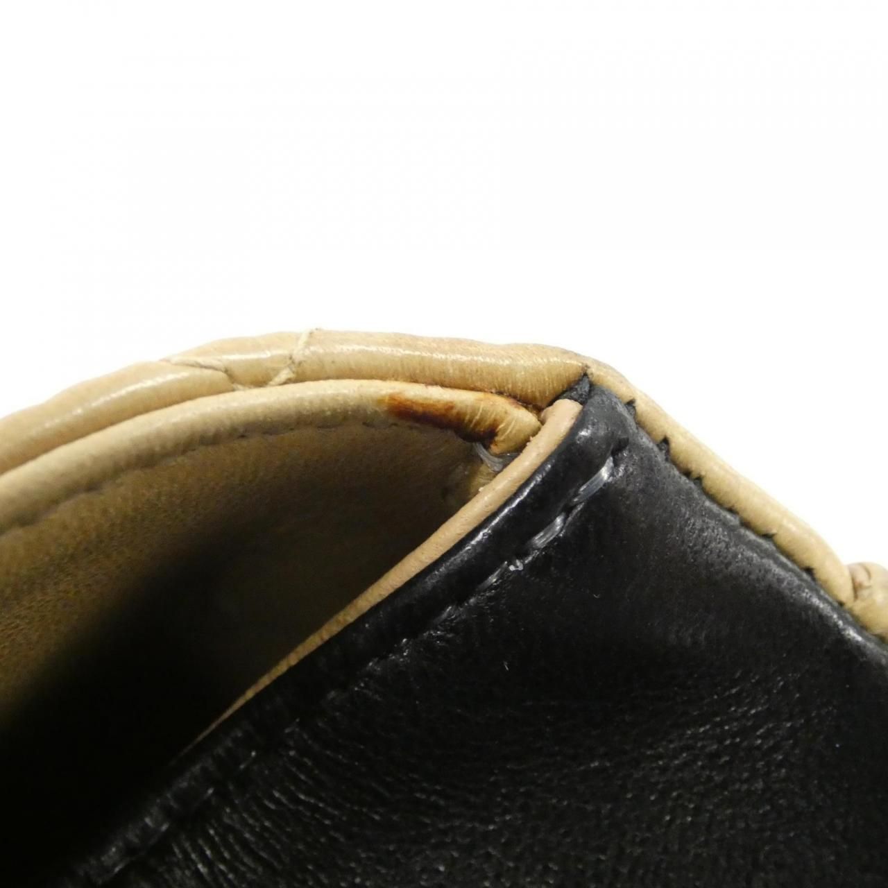 Chanel Vintage Shoulder Bag — view 6