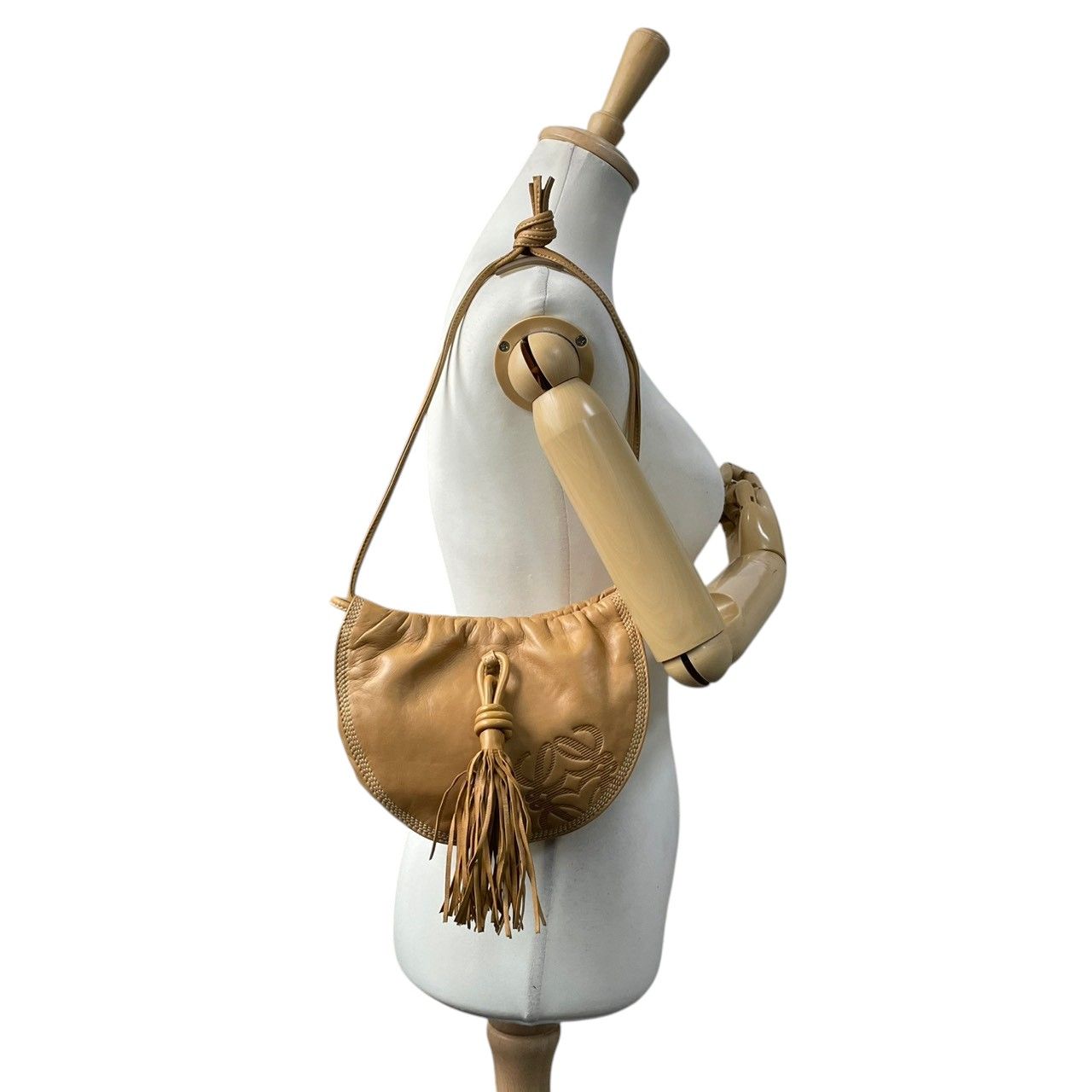 Loewe Shoulder Bag Leather Beige Logo Plate Bag Freestanding Classic Vintage — view 4