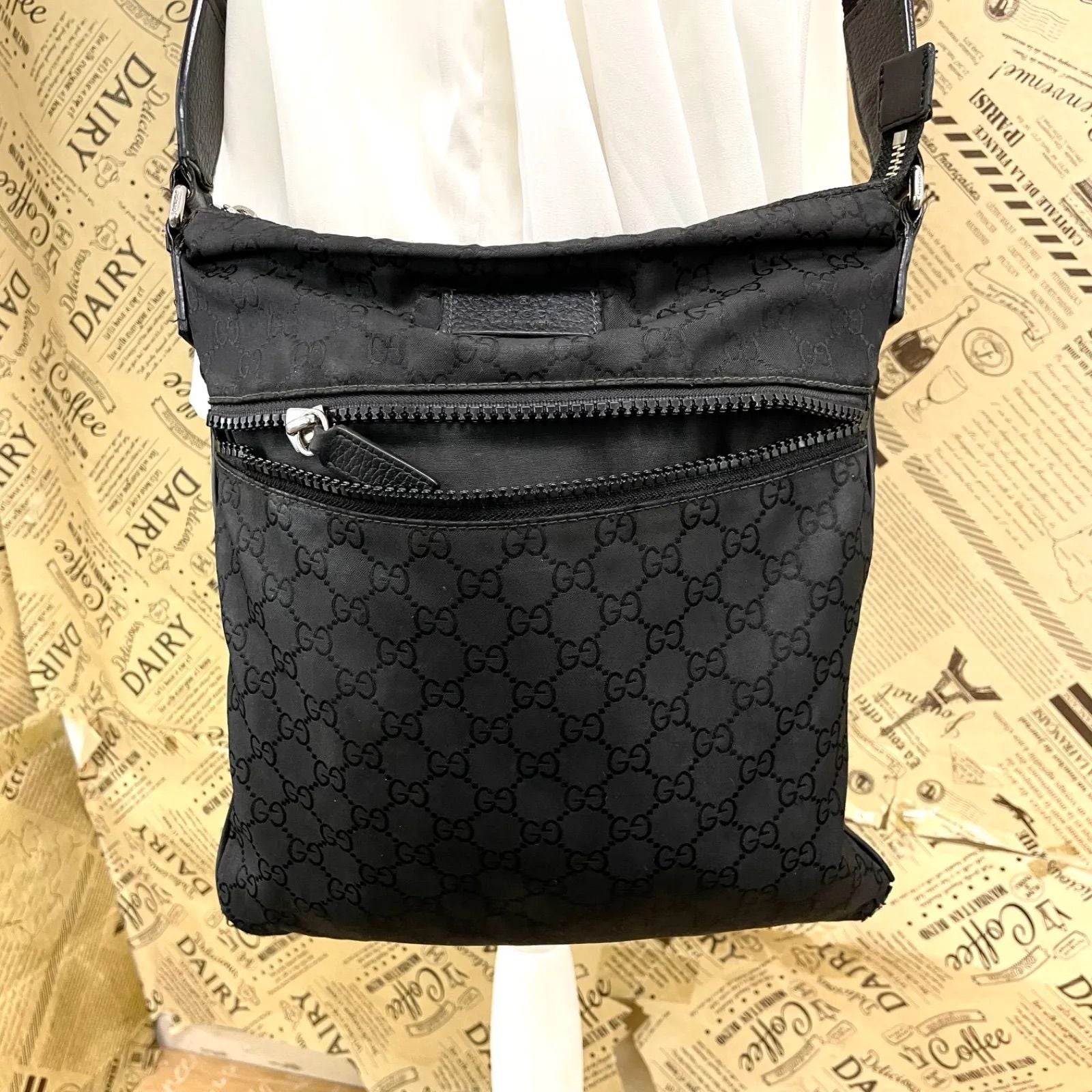 Gucci Shoulder Bag GG Nylon Messenger Black