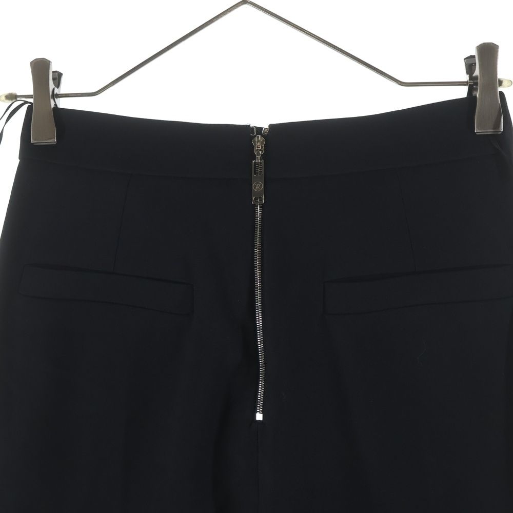 Louis Vuitton Different Skirt — view 4