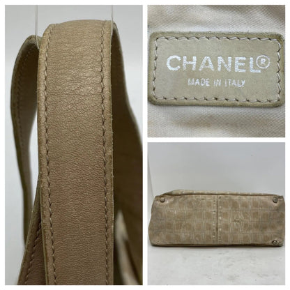 Chanel Tote New Travel Beige CC Logo Business — view 4