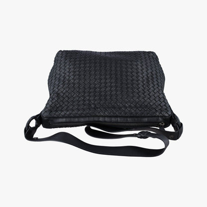 Bottega Veneta Intrecciato Black Lambskin Messenger Bag — view 8