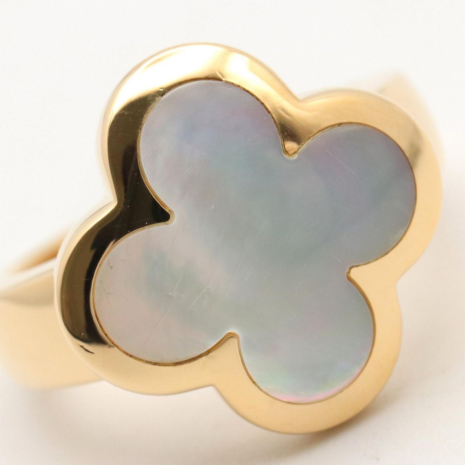 Van Cleef & Arpels Ring Pure Alhambra 18k Mother of Pearl — view 4