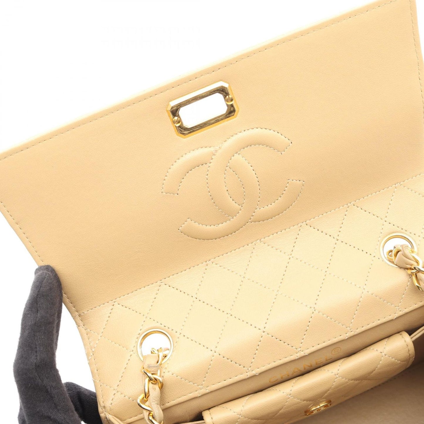 Chanel Shoulder Bag Quilted Vintage Beige Lambskin Chain — view 6