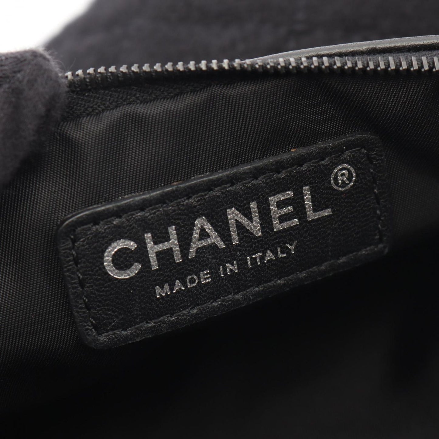 Chanel Tote CC Logo Reversible Black Nylon Leather — view 4