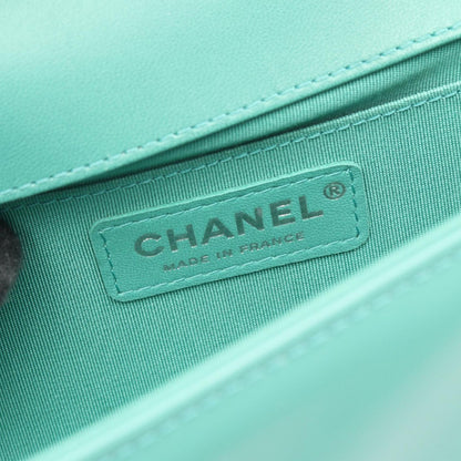 Chanel Shoulder Bag Emerald Green Leather Chain — view 4