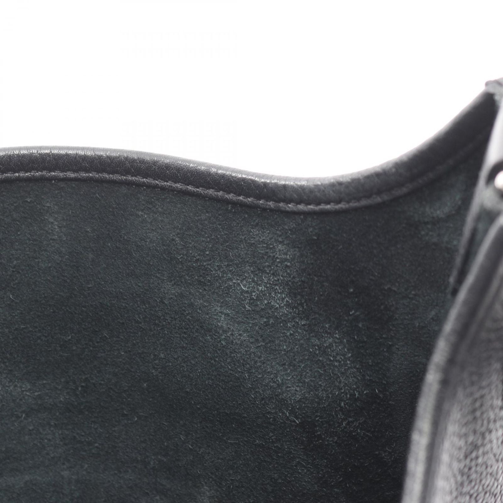 Hermes Shoulder Bag Evelyne 3 Trois PM Black Leather — view 9