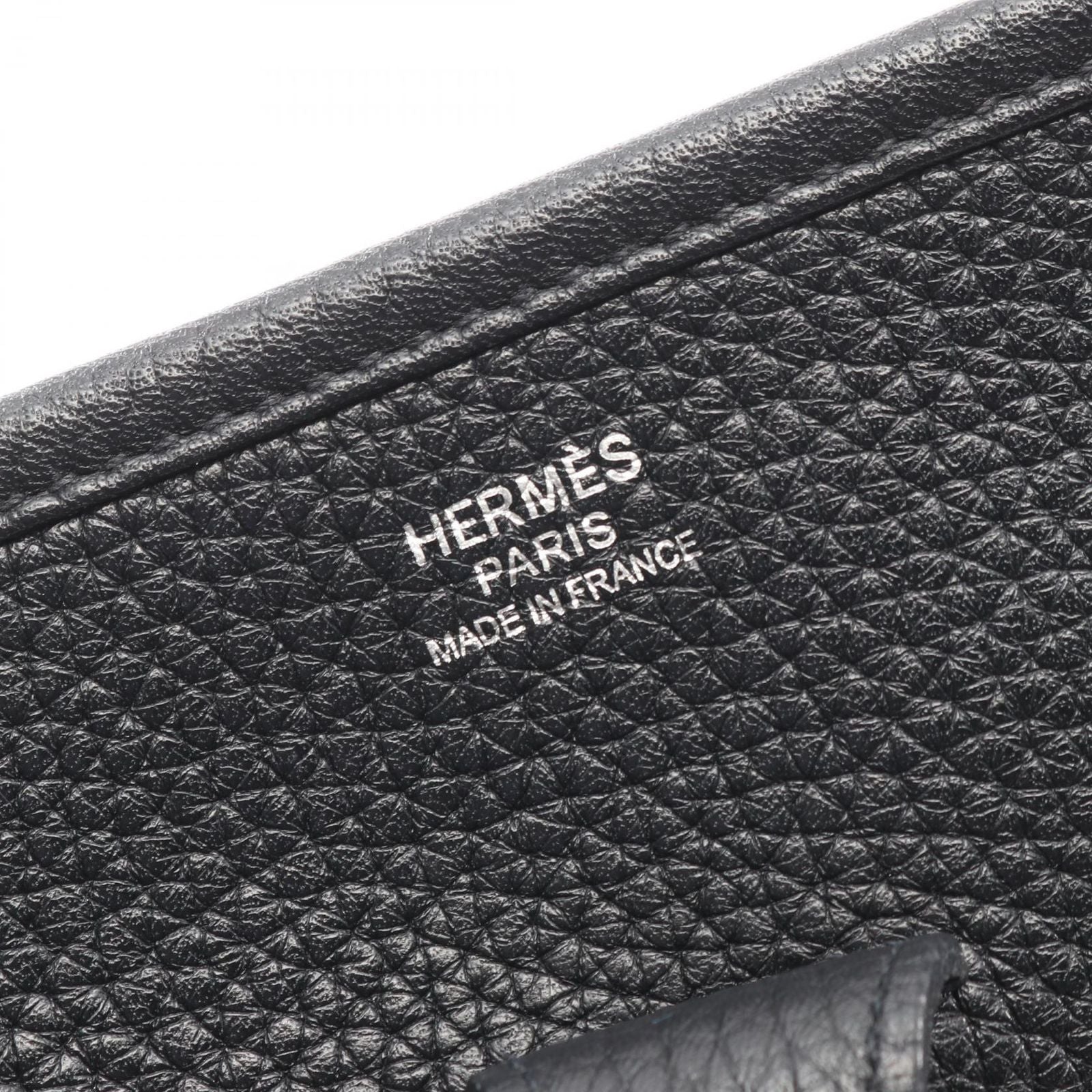 Hermes Shoulder Bag Evelyne 3 Trois PM Black Leather — view 4