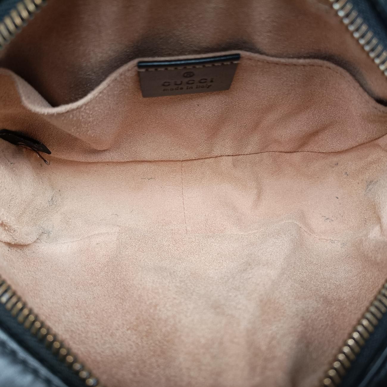 Gucci GG Marmont Black Leather Messenger Bag — view 9