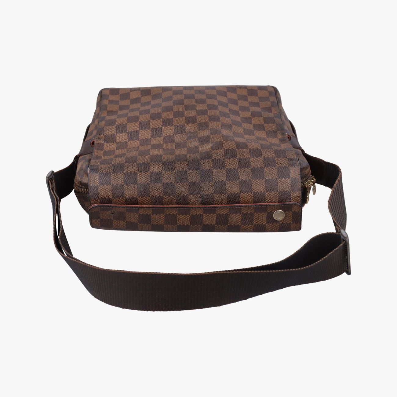 Louis Vuitton Naviglio Ebene Damier Canvas Messenger Bag — view 8