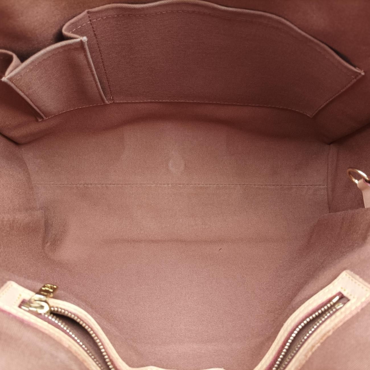 Louis Vuitton Aves Monogram Brown Canvas Messenger Bag — view 9