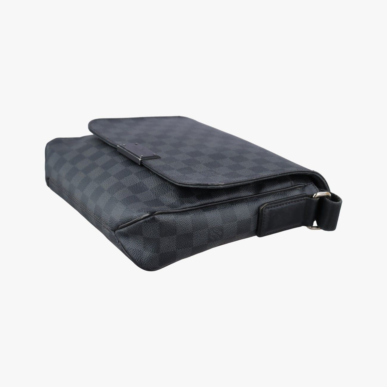 Louis Vuitton District PM Noir Damier Graphite Tote — view 4
